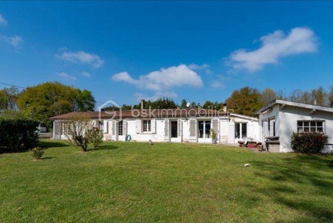 A louer LONGèRE  7 PIECES 154 M2  SAINT VIVIEN DE MEDOC