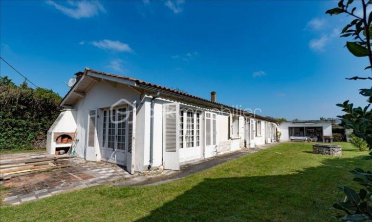 A louer LONGèRE  7 PIECES 154 M2  SAINT VIVIEN DE MEDOC