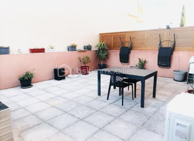 A louer STUDIO  42 M2 TERRASSE  AIX EN PROVENCE