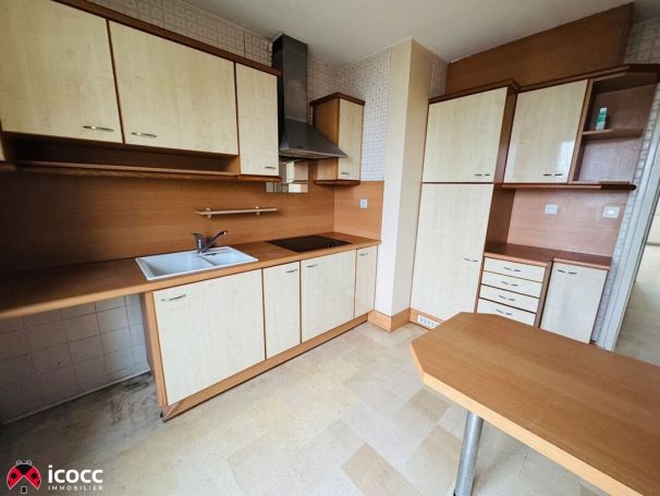 A louer APPARTEMENT DUPLEX T5 98 M2  LA ROCHE SUR YON