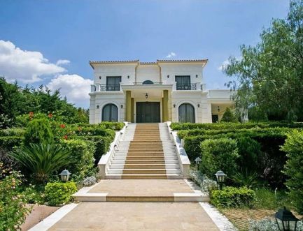 Splendide villa en marbre située à Vari  