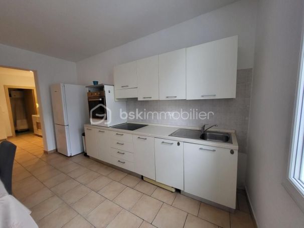 A louer APPARTEMENT T3 63 M2 BORD DE MER MENTON