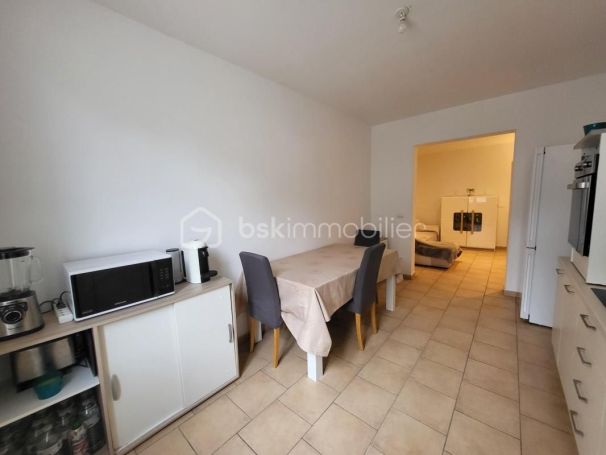 A louer APPARTEMENT T3 63 M2 BORD DE MER MENTON