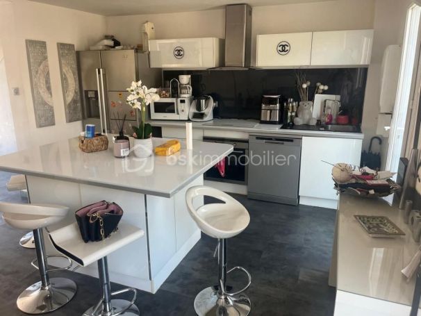 A louer MAISON  CONTEMPORAINE BORD DE MER HYERES