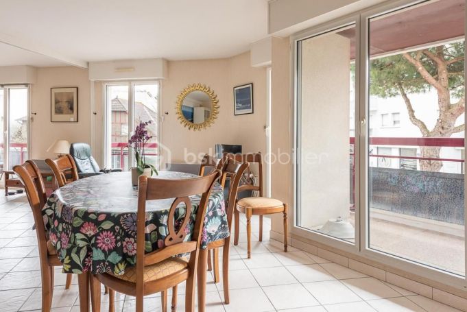 A louer APPARTEMENT T4 96 M2 BORD DE MER LA BAULE ESCOUBLAC