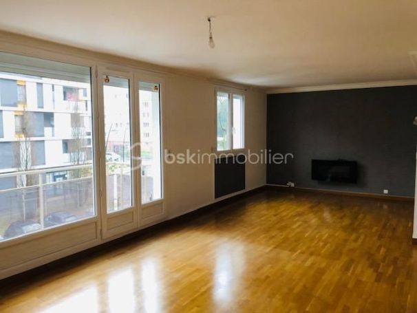 A louer APPARTEMENT T5 94 M2  DEVILLE LES ROUEN