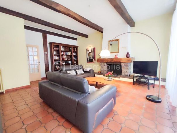 A louer MAISON  DE MAîTRE  BEDARIEUX