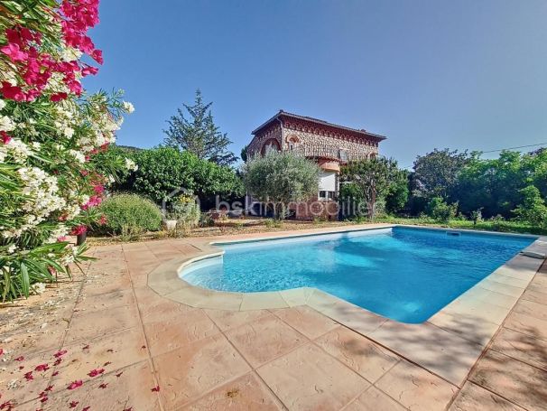 A louer MAISON  8 PIECES 166 M2  PRADES