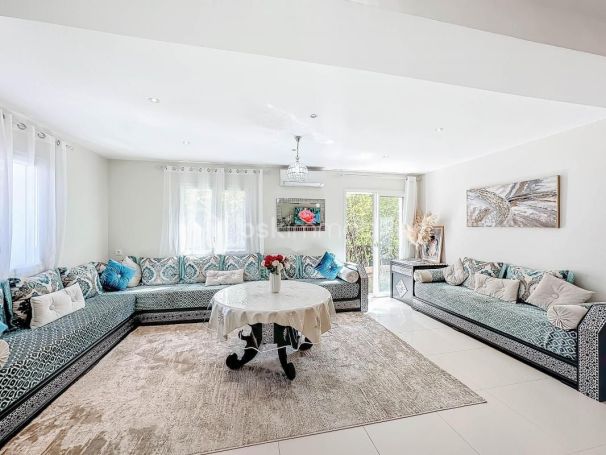 A louer MAISON  7 PIECES 141 M2  SAINT ANDRE DE SANGONIS
