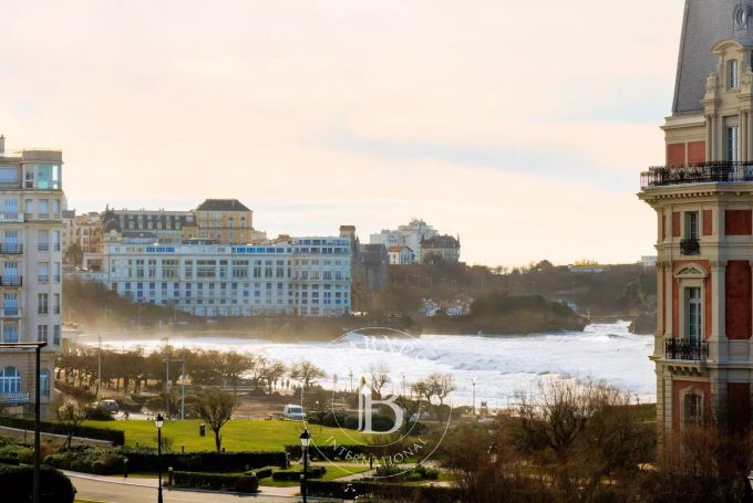 A vendre APPARTEMENT 37 M² VUE MER QUARTIER IMPERIAL BIARRITZ