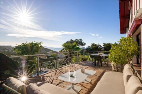MAGNIFIQUE MAISON 8 PIECES 226 M² VUE MER BIARRITZ MILADY