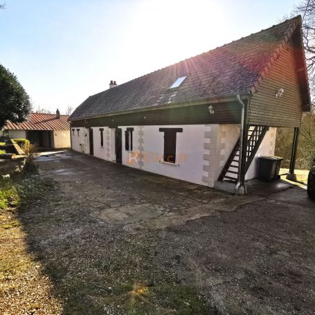 A vendre MAISON  6 PIECES 150 M2 BORD DE MER VAL DE SCIE Commerces à AUFFAY et ST SAENS, Autoroutes