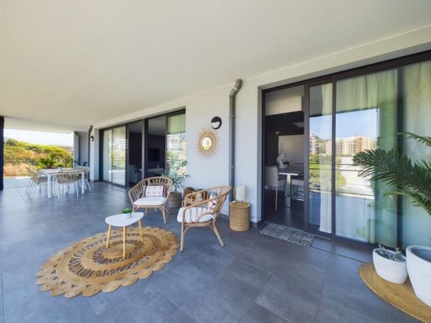 A vendre APPARTEMENT DE PRESTIGE T4 129 M2 TERRASSE PLAGE à PIED AJACCIO