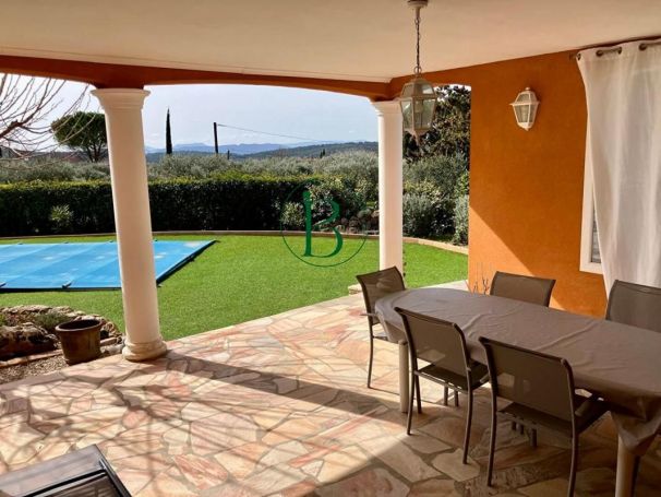 A louer MAISON  6 PIECES 175 M2  TAVERNES