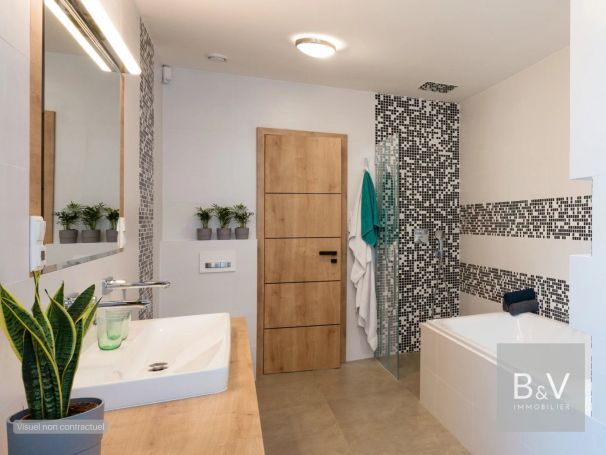 A vendre APPARTEMENT DE PRESTIGE T5 136 M2 TERRASSE BORD DE MER ANGLET