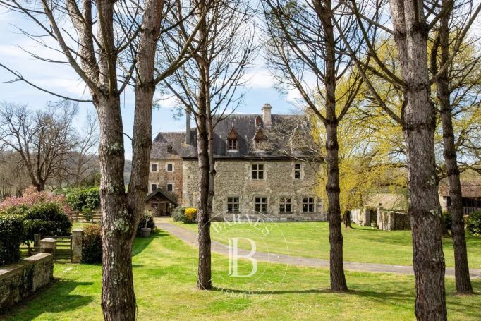 APPARTEMENT  734 M2  ORTHEZ