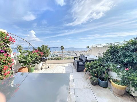 APPARTEMENT DUPLEX T4 90 M2 TERRASSE PIEDS DANS L'EAU LA CIOTAT