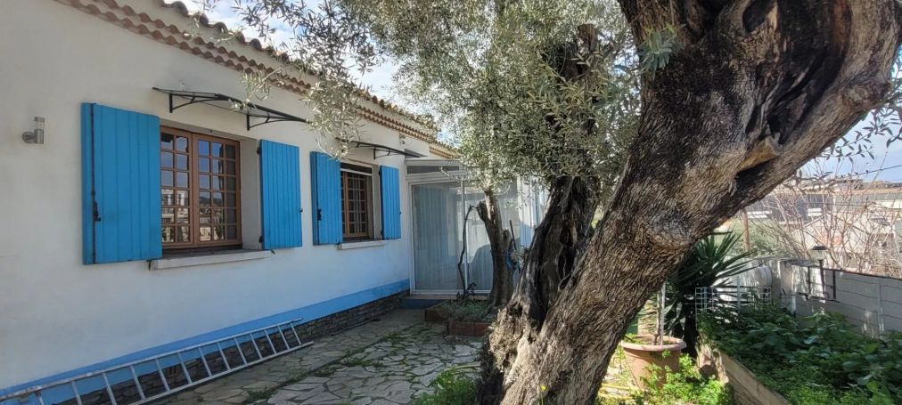 A vendre MAISON  5 PIECES 110 M2 BORD DE MER TOULON