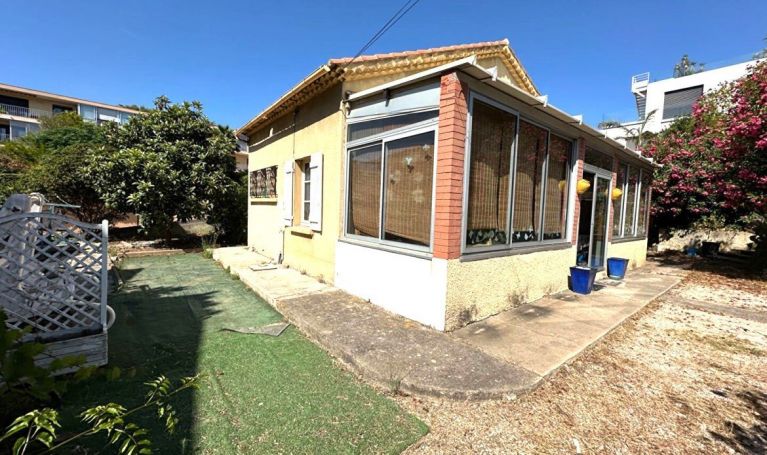 MAISON  4 PIECES 132 M2 PLAGE à PIED SIX FOURS LES PLAGES