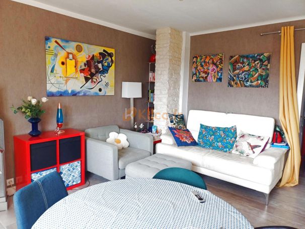 APPARTEMENT  68 M2 BORD DE MER CANNES COMMERCES