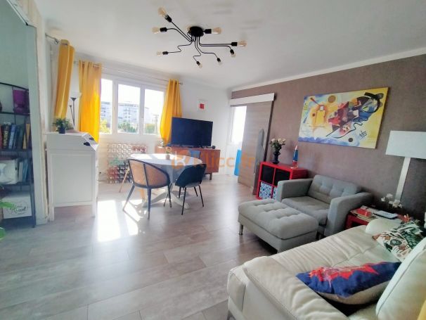 APPARTEMENT  68 M2 BORD DE MER CANNES COMMERCES