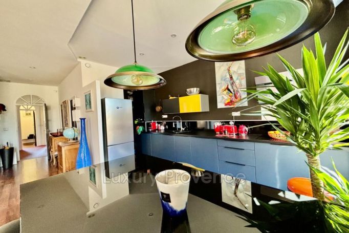 A louer APPARTEMENT T3 85 M2  AIX EN PROVENCE