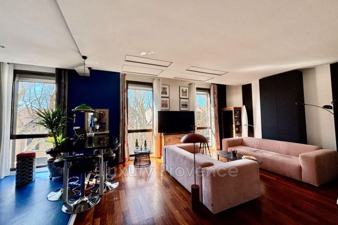 A louer APPARTEMENT T3 85 M2  AIX EN PROVENCE