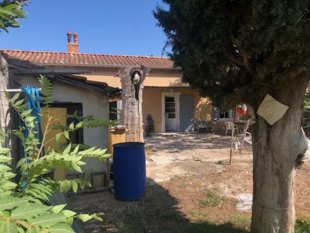 A vendre MAISON  4 PIECES 73 M2  AIX EN PROVENCE commerces