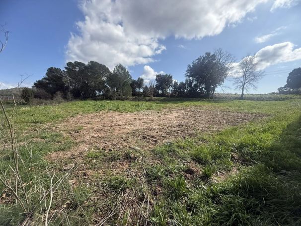 A vendre TERRAIN 2 551 M2  PIERREFEU DU VAR