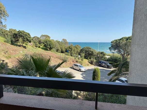 A vendre APPARTEMENT T3 28 M2 TERRASSE VUE MER LES ISSAMBRES