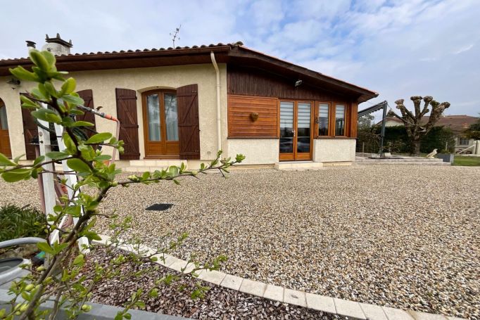 A vendre MAISON  4 PIECES 106 M2  QUEYRAC campagne
