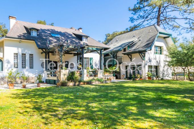 A vendre MAISON  8 PIECES 192 M2  SOORTS HOSSEGOR