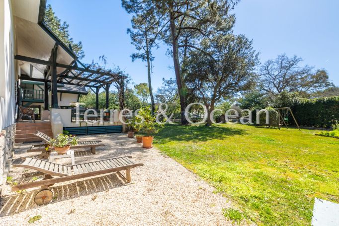 A vendre MAISON  8 PIECES 192 M2  SOORTS HOSSEGOR