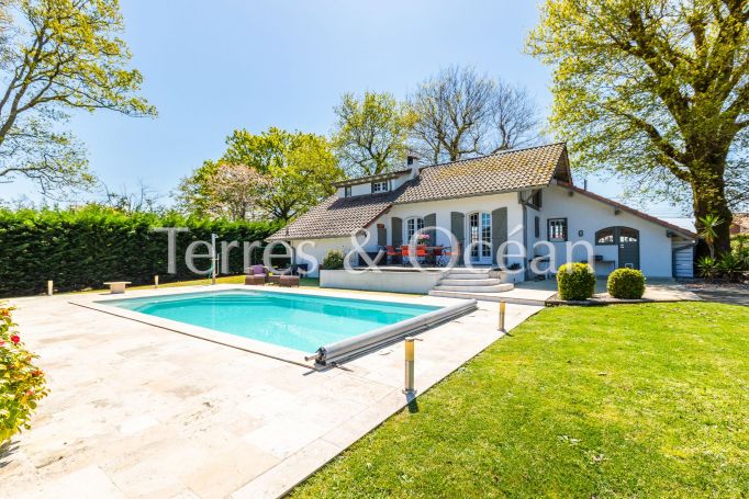 A vendre MAISON  6 PIECES 146 M2  SAINT VINCENT DE TYROSSE