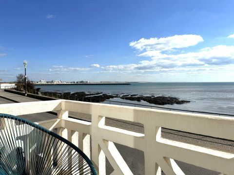 A vendre MAISON  7 PIECES 142 M2 BORD DE MER SAINT GILLES CROIX DE VIE
