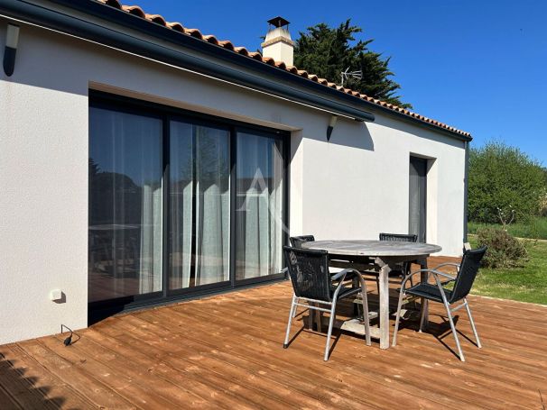 A vendre MAISON  4 PIECES 75 M2 BORD DE MER TALMONT SAINT HILAIRE