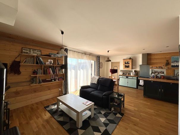 A vendre MAISON  4 PIECES 75 M2 BORD DE MER TALMONT SAINT HILAIRE