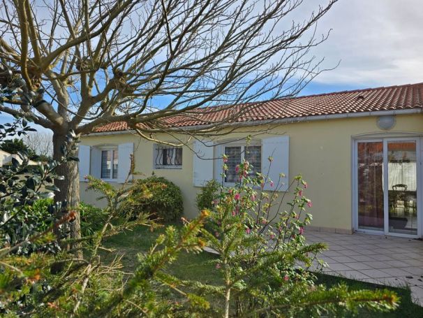A vendre MAISON  5 PIECES 112 M2 PLAGE à PIED SAINT HILAIRE DE RIEZ