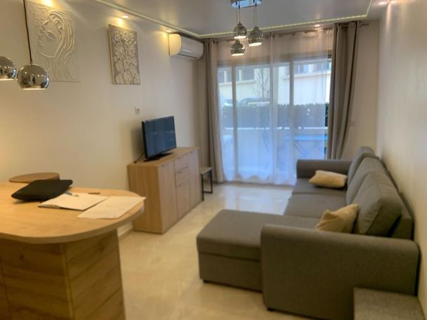 A louer APPARTEMENT NEUF T2 26 M2 TERRASSE BORD DE MER CANNES
