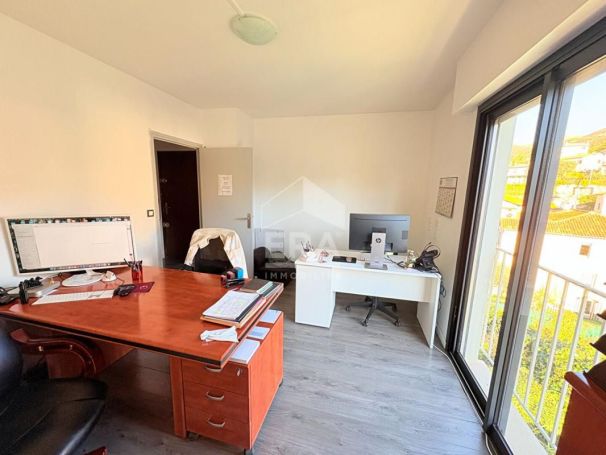 A louer APPARTEMENT T3 58 M2 TERRASSE  VENCE