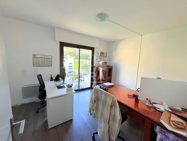 A louer APPARTEMENT T3 58 M2 TERRASSE  VENCE