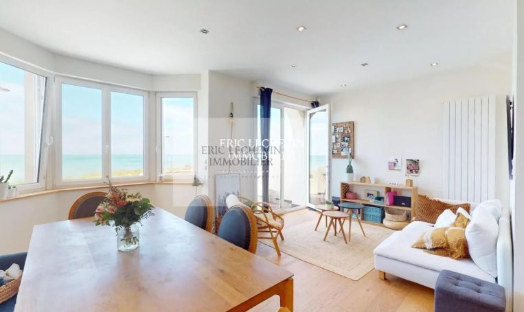 A louer MAISON  8 PIECES 136 M2 PIEDS DANS L'EAU MERLIMONT