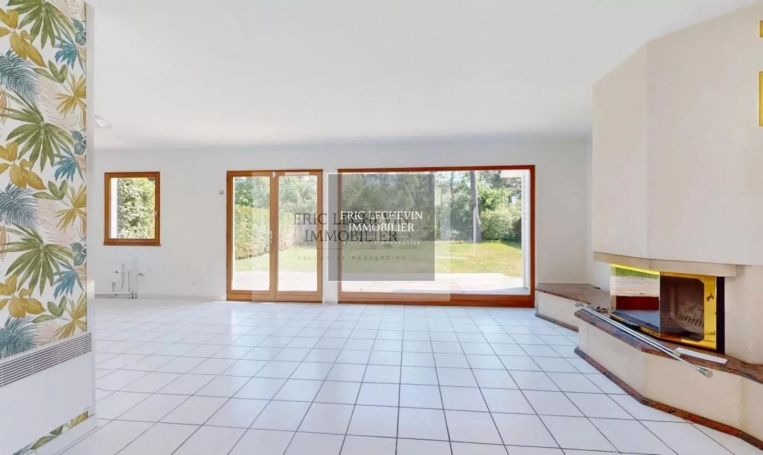 A louer MAISON  7 PIECES 120 M2  STELLA
