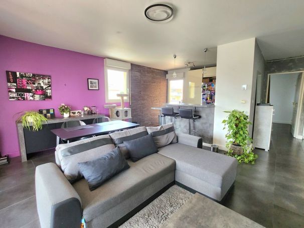 A louer APPARTEMENT T3 74 M2 TERRASSE  MARSEILLE 13EME