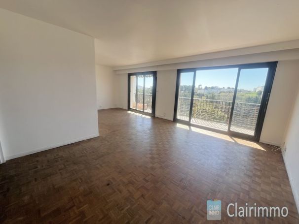 A louer APPARTEMENT T5 92 M2  MARSEILLE 13EME