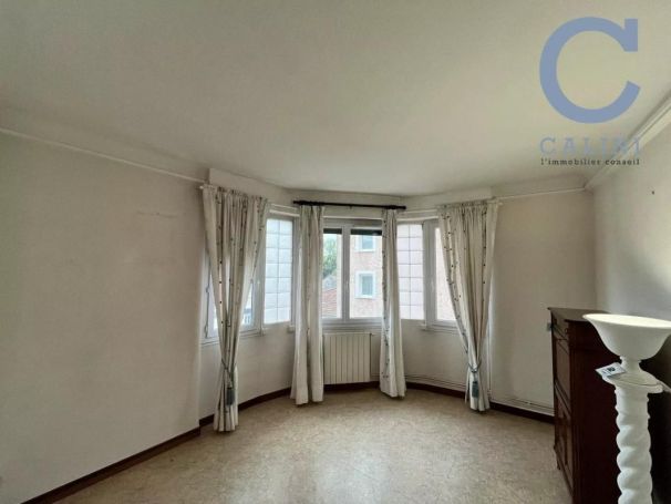 A louer APPARTEMENT T6 117 M2  ALES