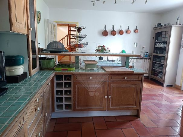 A louer MAISON  8 PIECES 251 M2 BORD DE MER SAINT VAIZE