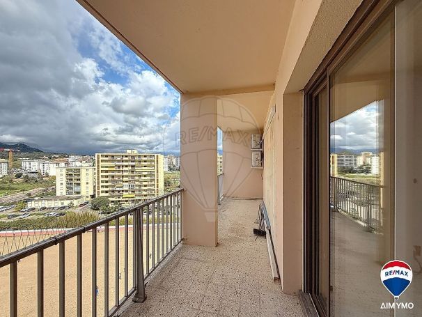 A louer APPARTEMENT T3 71 M2 BORD DE MER AJACCIO