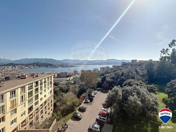 A louer APPARTEMENT T3 53 M2 VUE MER AJACCIO