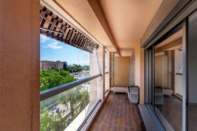 A louer APPARTEMENT T2 56 M2 TERRASSE BORD DE MER NICE